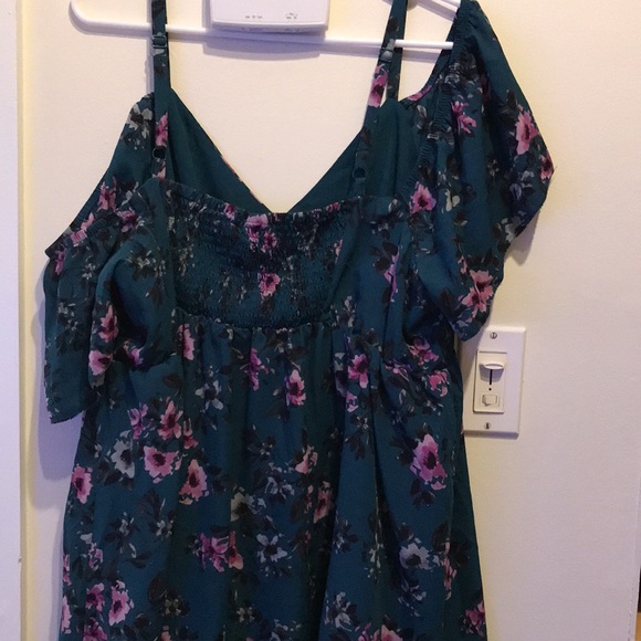 Torrid size 2 top. - Picture 6 of 8